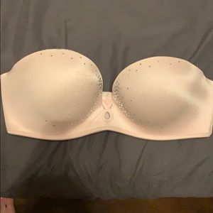 Victoria’s Secret Bombshell 32B Strapless Bra
